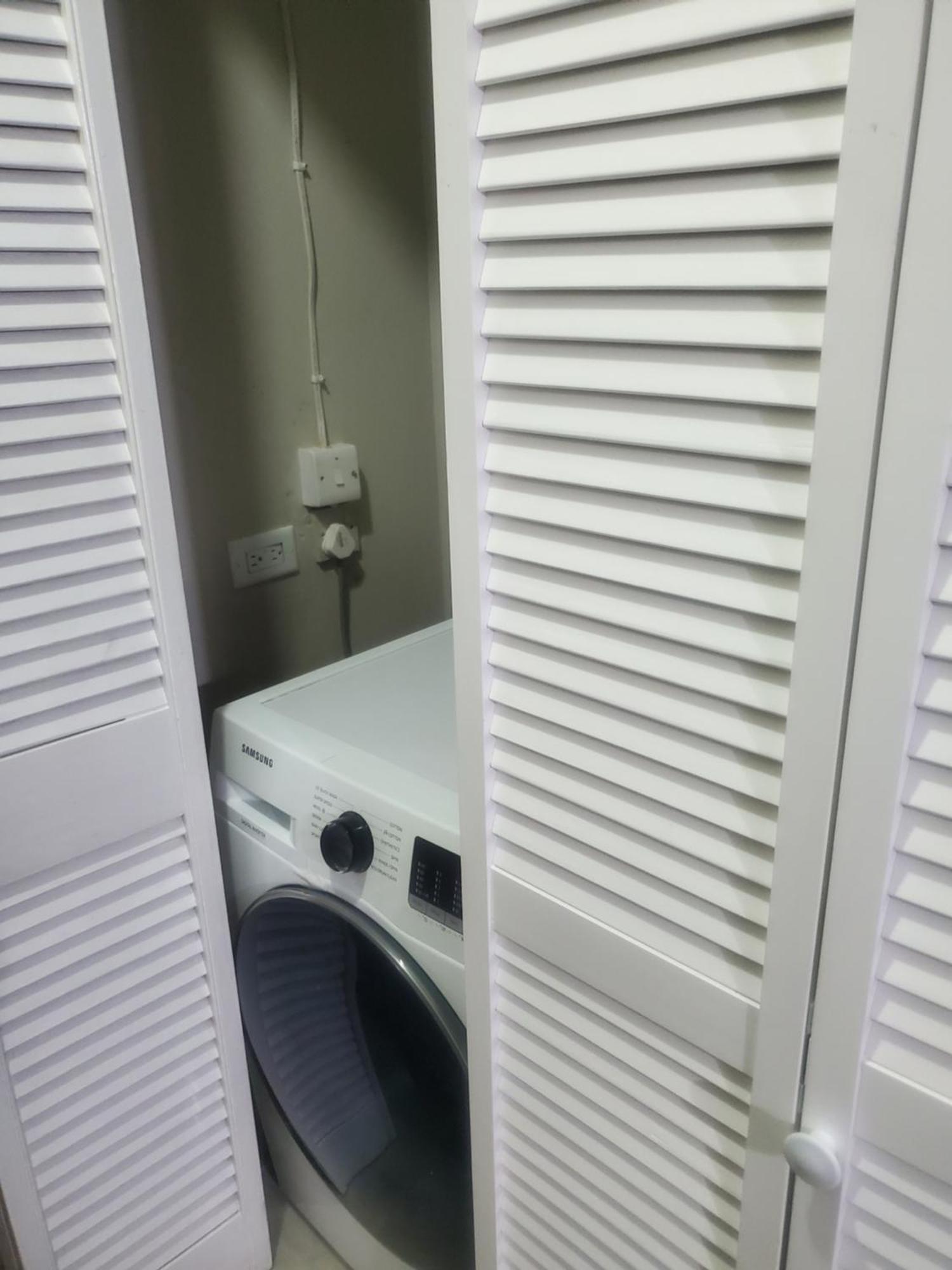 Modern Apartment At The Worthington キングストン 部屋 写真